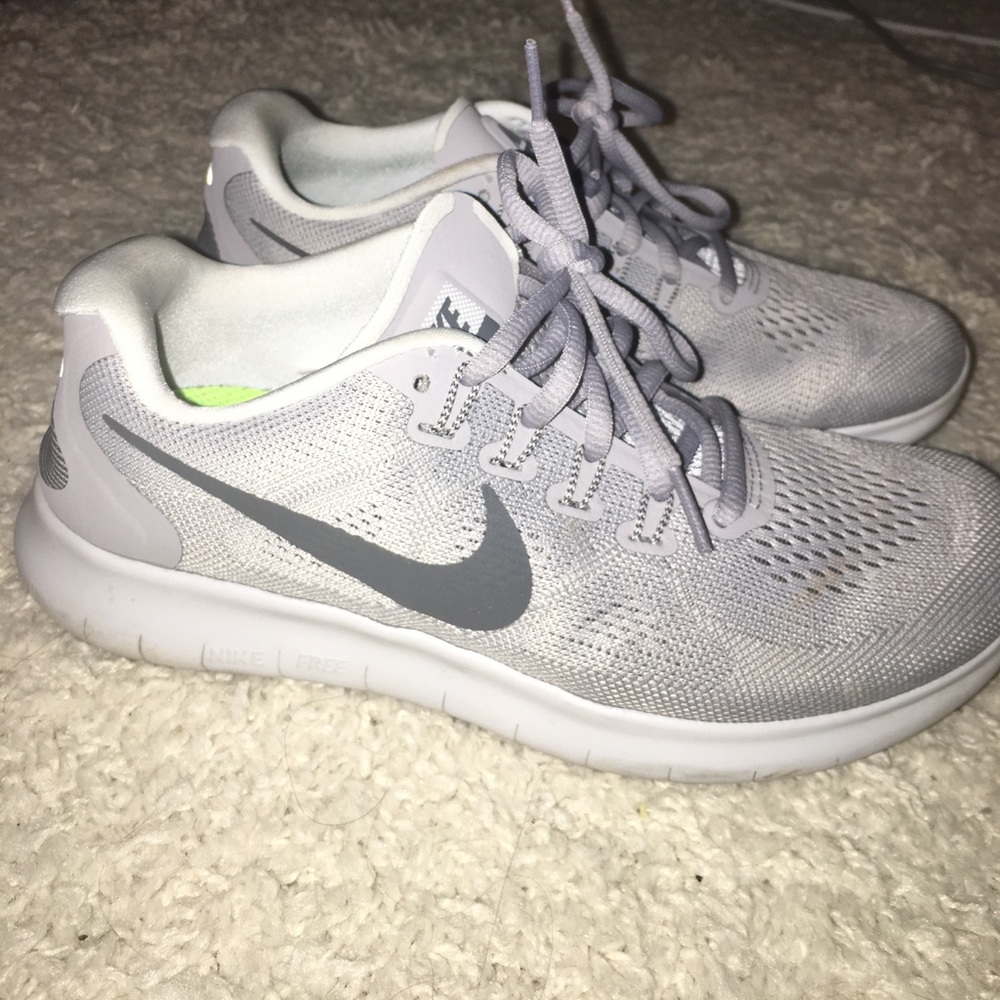Nike free runs 💕